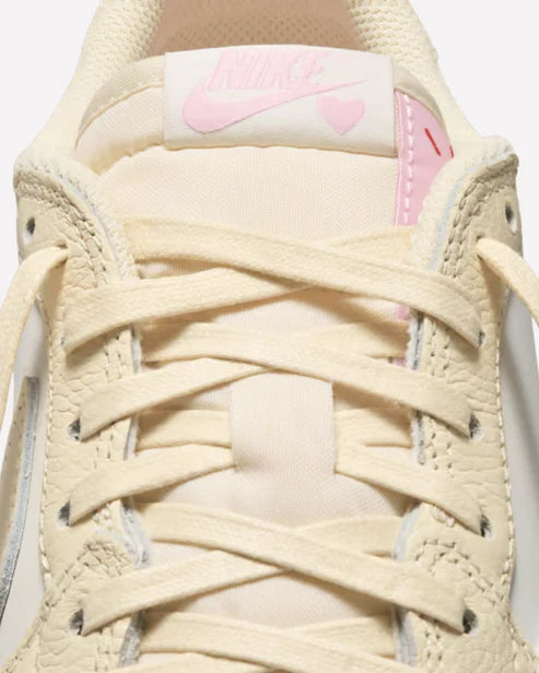 Air Jordan 1 Retro Low OG SP Travis Scott Shy Pink