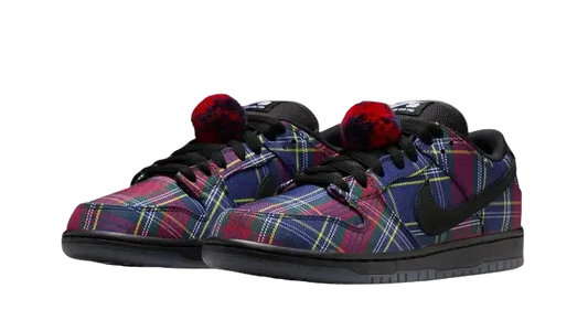 NIKE SB DUNK LOW NARDWUAR