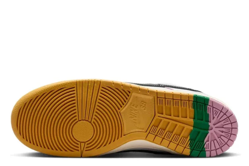 NIKE SB DUNK LOW CSFE
