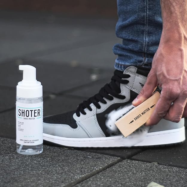 Los 5 Errores más comunes al limpiar tus Sneakers y cómo evitarlo - Jefa Sneakers Madrid 