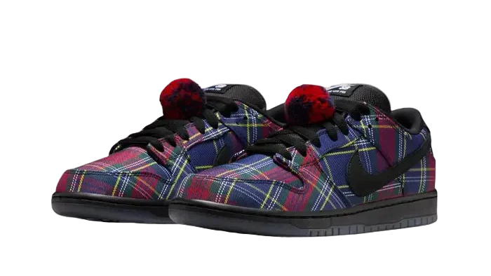NIKE SB DUNK LOW NARDWUAR