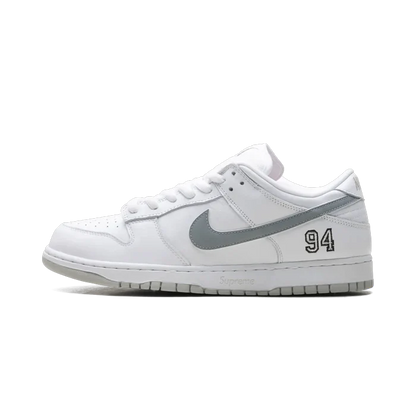NIKE SB DUNK LOW SUPREME 94 WHITE METALIC SYLVER