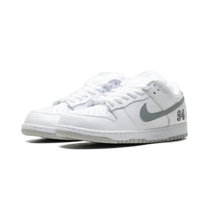 NIKE SB DUNK LOW SUPREME 94 WHITE METALIC SYLVER