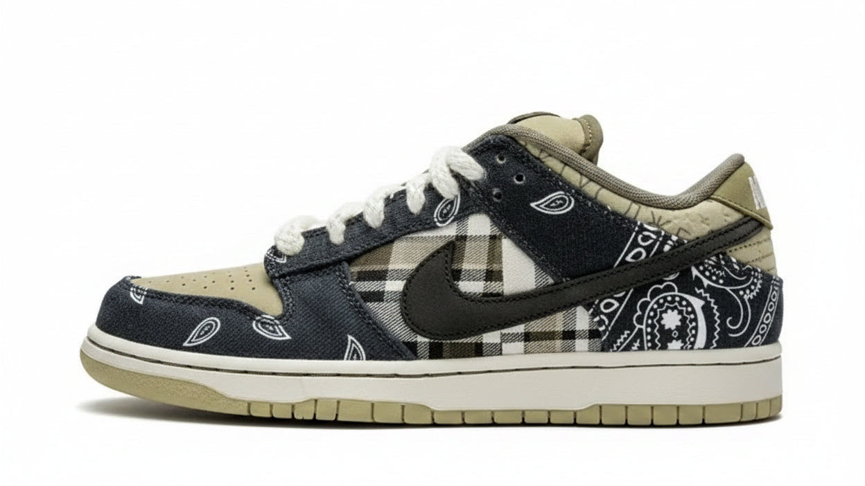 NIKE SB DUNK LOW X TRAVIS SCOTT