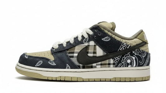 NIKE SB DUNK LOW X TRAVIS SCOTT
